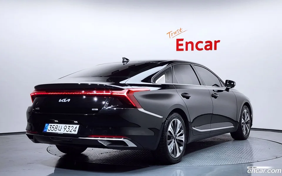 Kia K8 Hybrid 2022 — фото 1, купить с доставкой в Москву