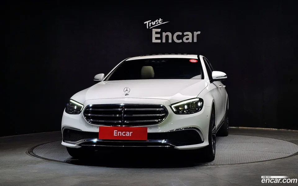 Mercedes-Benz E-Class E220d 4MATIC 2023 — миниатюра 3