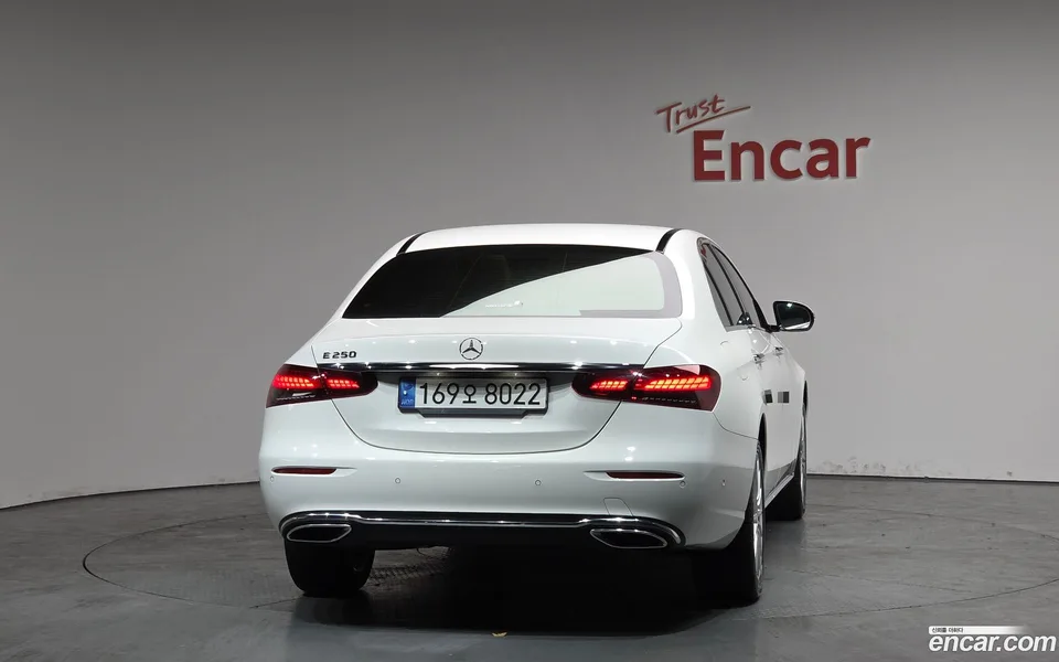 Mercedes-Benz E-Class E250 2022 — миниатюра 4