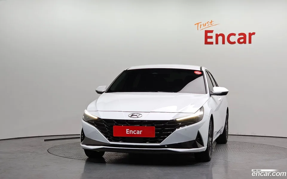 Hyundai Avante Hybrid 2022 — миниатюра 3