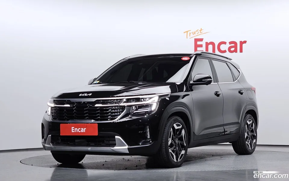 Kia Seltos 1.6 4WD 2023 — фото 1, купить с доставкой в Москву