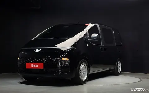 Hyundai Staria 2025 buy in Moscow