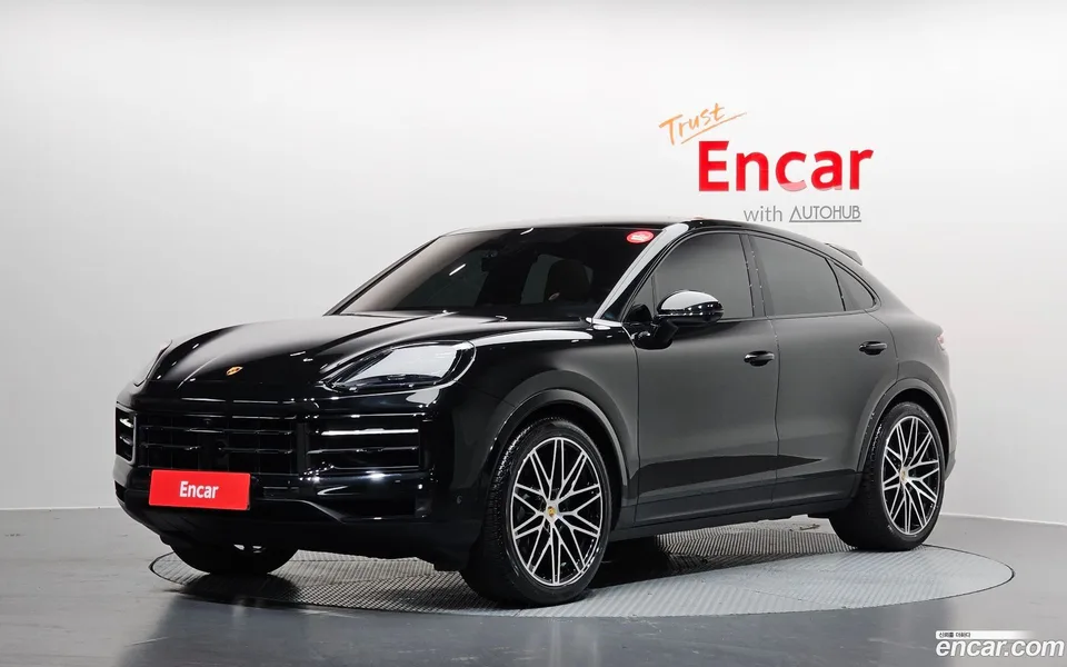 Porsche Cayenne 3.0 2023 — фото 1, купить с доставкой в Москву