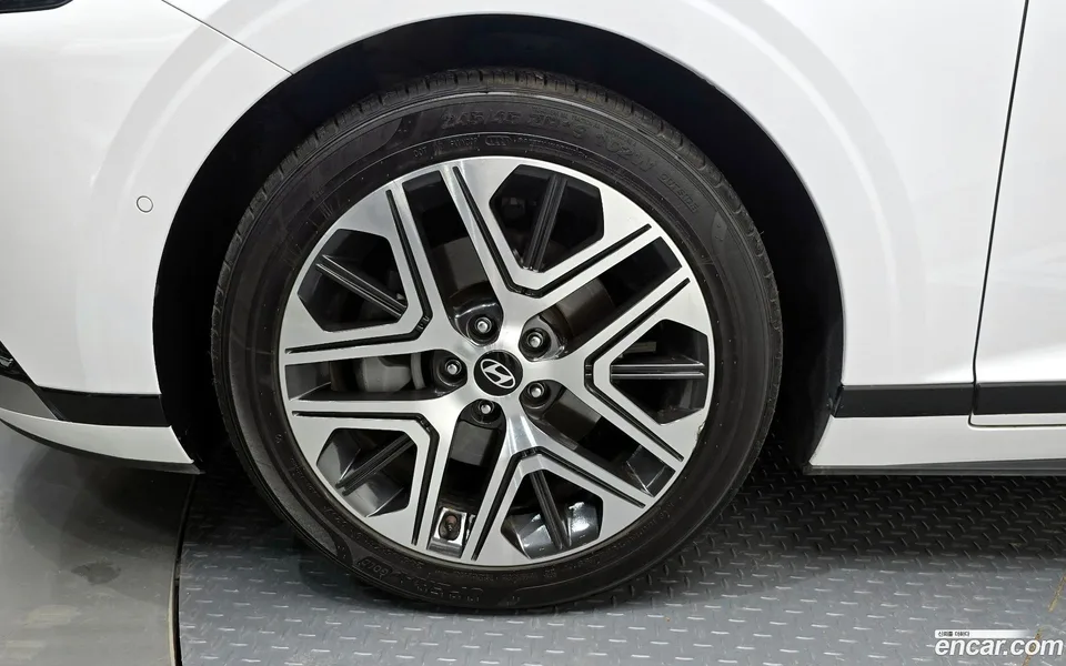 Hyundai Grandeur 2.5 2WD 2023 — миниатюра 2