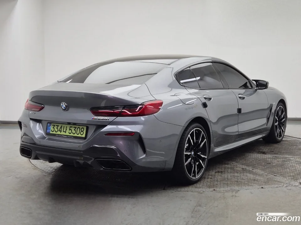 BMW 8 Series M850i xDrive 2025 — миниатюра 4