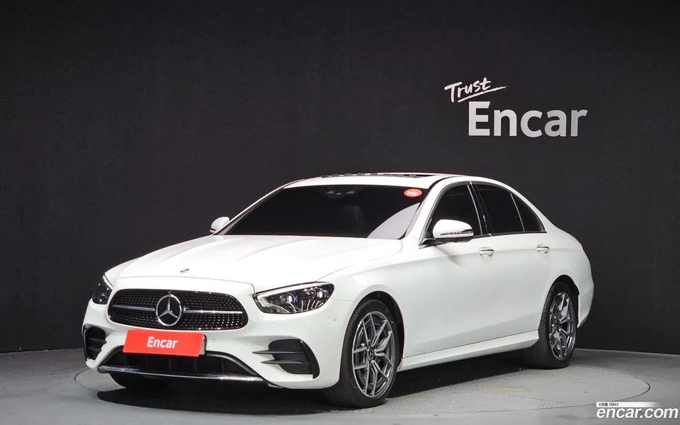 Mercedes-Benz E-Class E220d 4MATIC AMG Line 2022 — фото 1, купить с доставкой в Москву