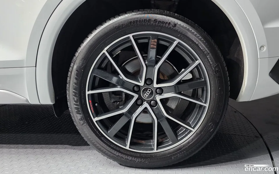 Audi Q5 45 TFSI 2023 — миниатюра 2