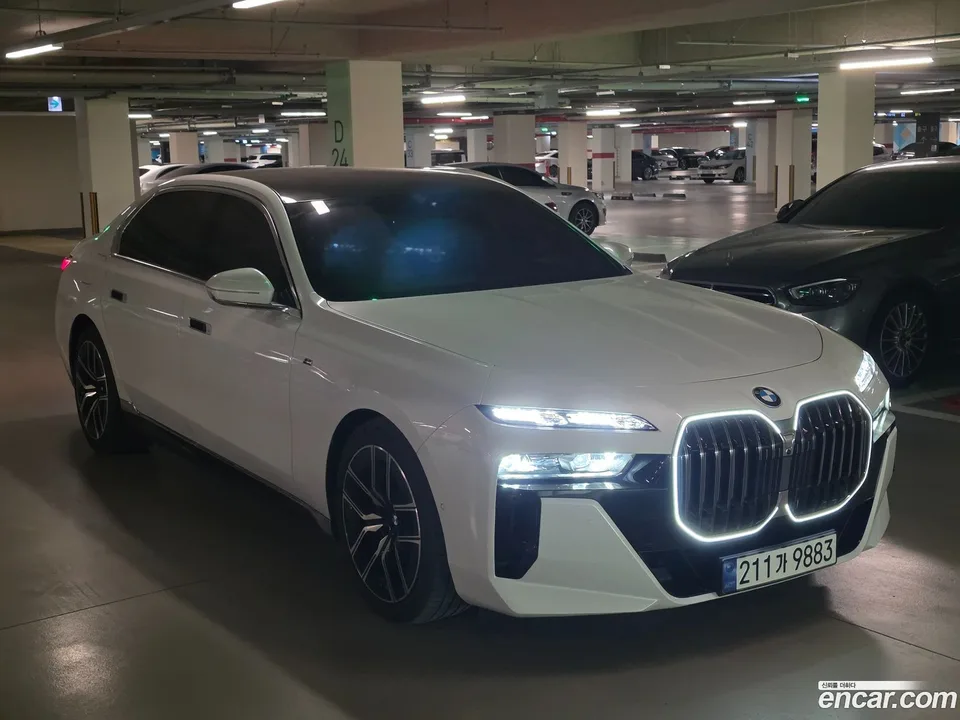 BMW 7 Series 740d xDrive M 2024 — миниатюра 2