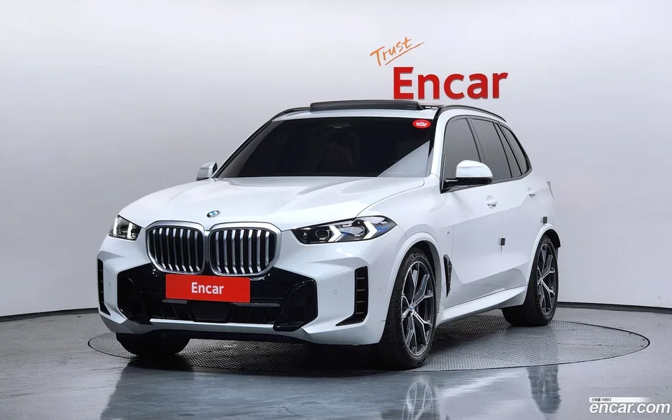 BMW X5 xDrive 30d M 2025 — фото 1, купить с доставкой в Москву