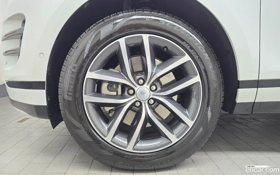 Land Rover Range Rover Evoque P250 SE 2024 — миниатюра 2