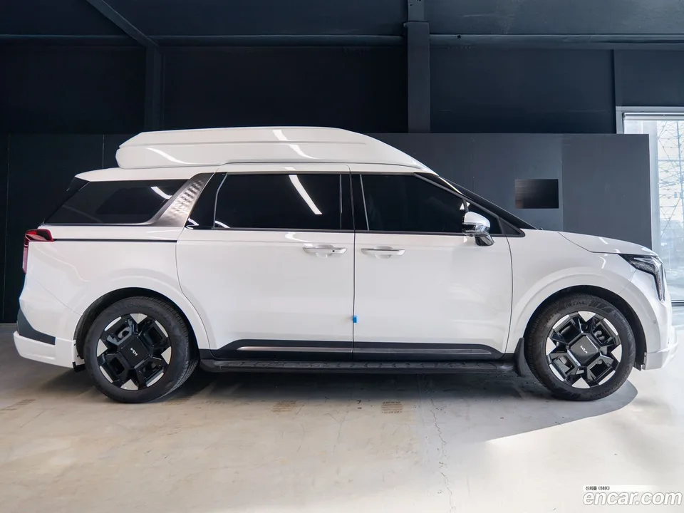 Kia Carnival HEV 9 () 2024 — thumbnail 2
