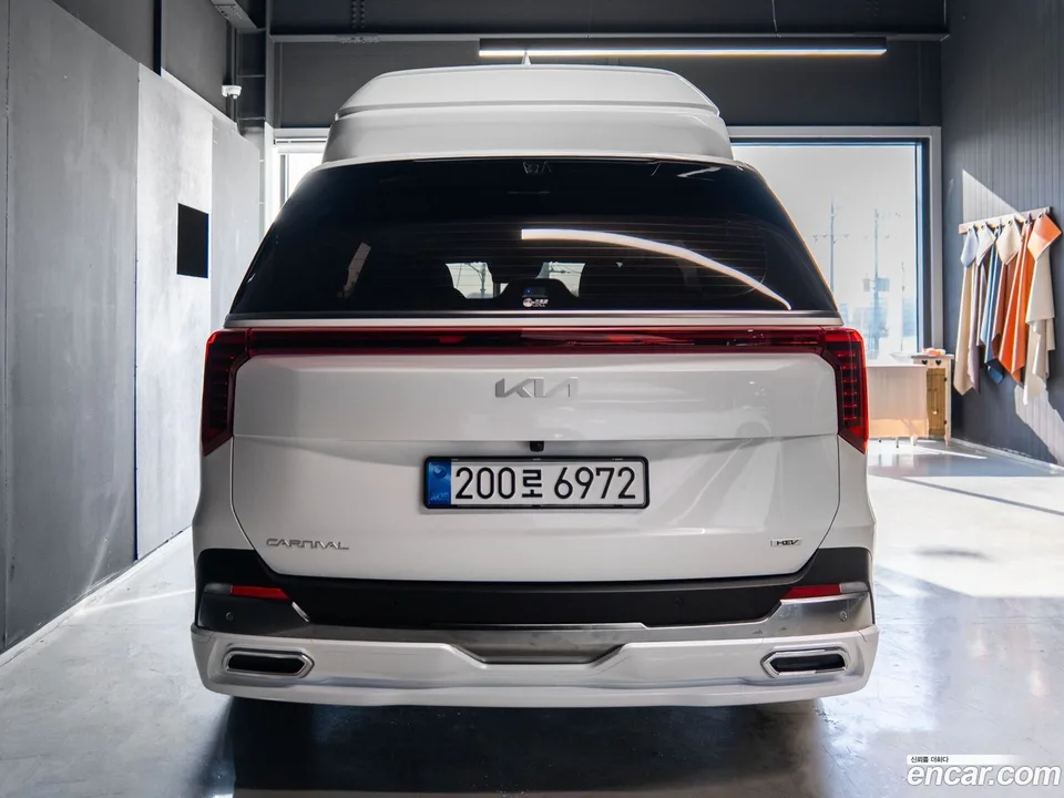 Kia Carnival HEV 9 () 2024 — thumbnail 4