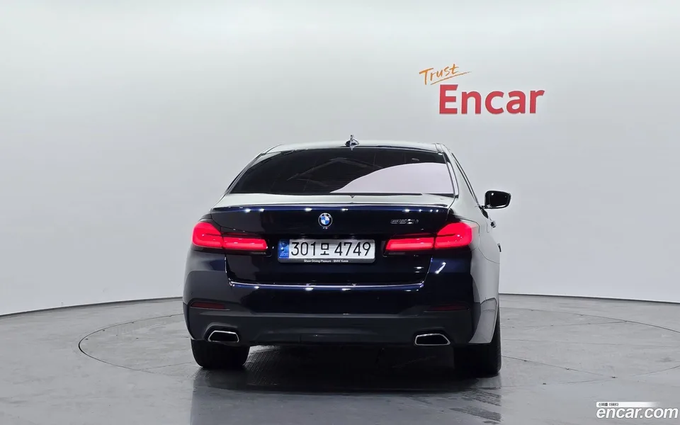 BMW 5 Series 520i M 2022 — миниатюра 4