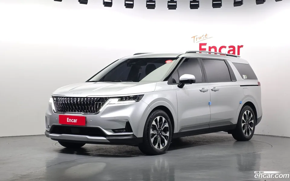 Kia Carnival 9 2022 — фото 1, купить с доставкой в Москву