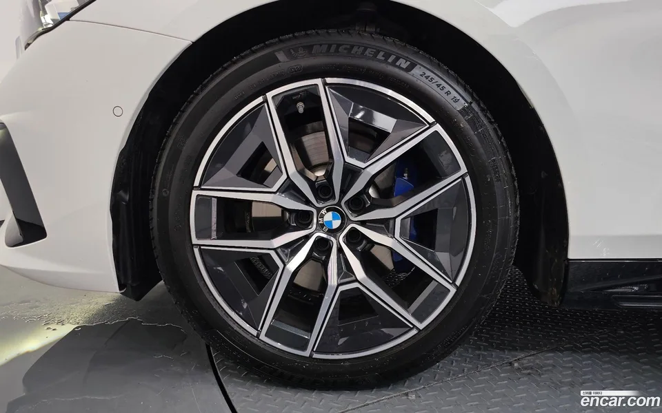 BMW 5 Series 520i M 2025 — миниатюра 2