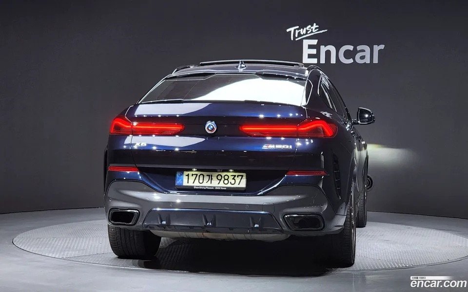BMW X6 M50i 2023 — миниатюра 2
