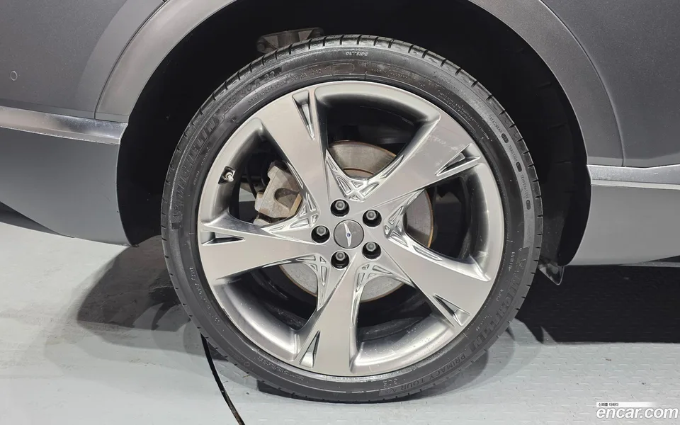 Genesis GV80 2.5T 2WD 2022 — миниатюра 2