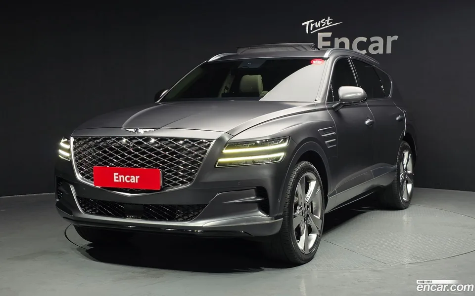 Genesis GV80 2.5T 2WD 2022 — фото 1, купить с доставкой в Москву
