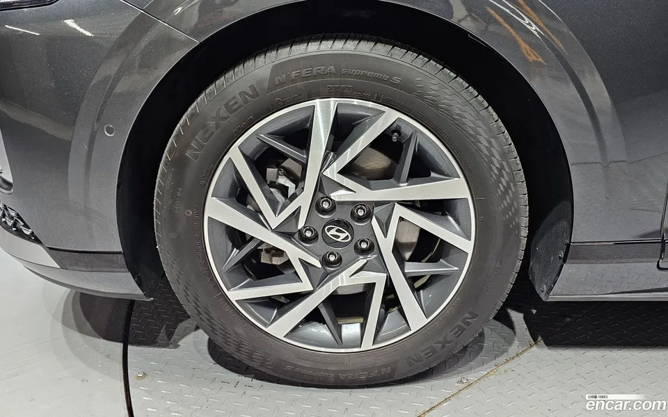 Hyundai Grandeur 2.5 2WD 2023 — миниатюра 2