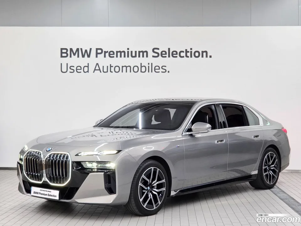 BMW 7 Series 740i xDrive M 2024 — фото 1, купить с доставкой в Москву