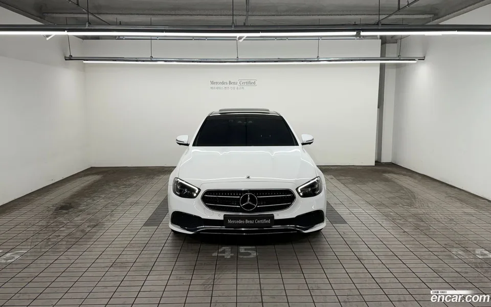 Mercedes-Benz E-Class E250 2023 — миниатюра 3