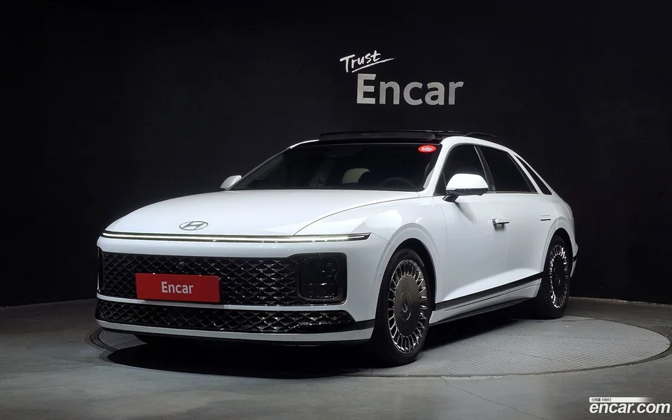 Hyundai Grandeur Hybrid 2023 — фото 1, купить с доставкой в Москву