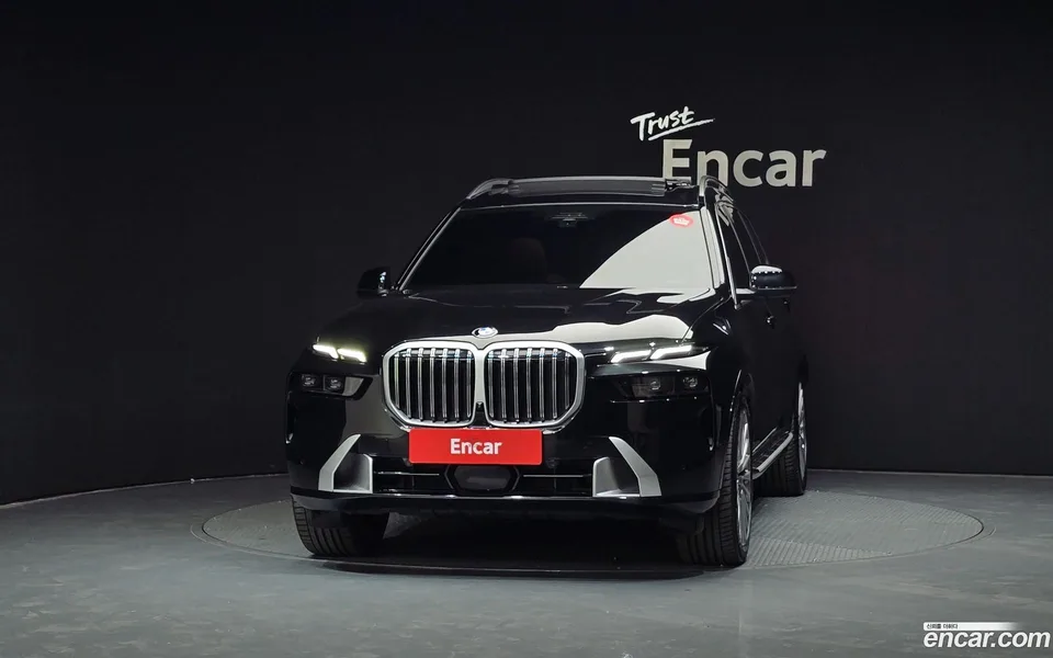 BMW X7 xDrive 40i 6 2025 — миниатюра 3