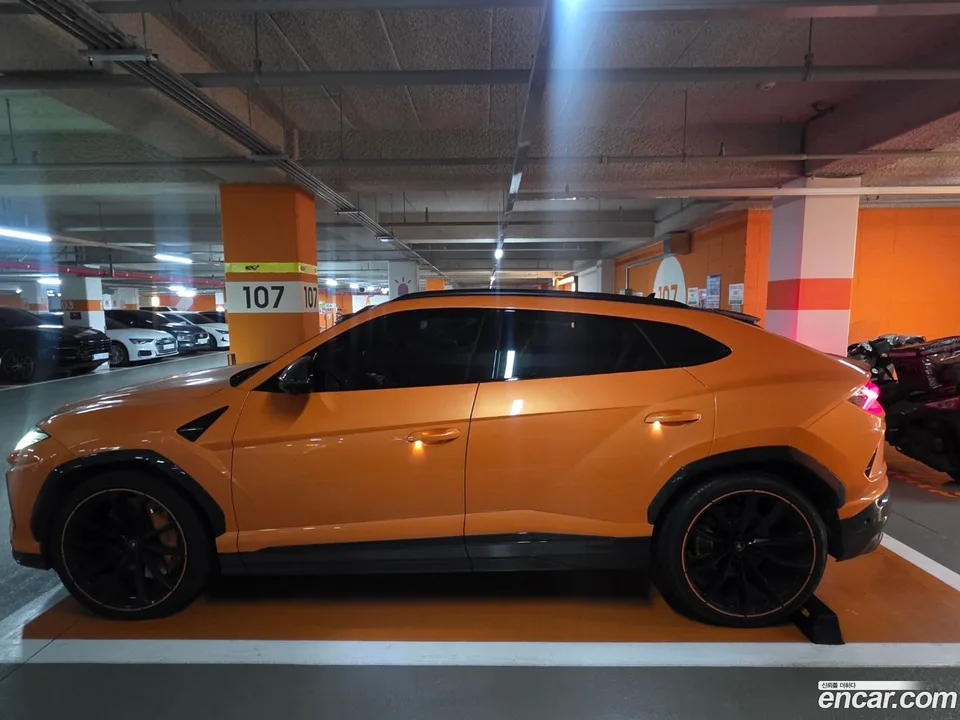Lamborghini Urus 4.0 V8 2022 — миниатюра 2