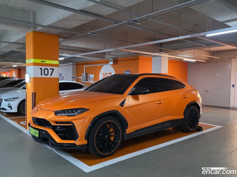 Lamborghini Urus 4.0 V8 2022 — фото 1, купить с доставкой в Москву