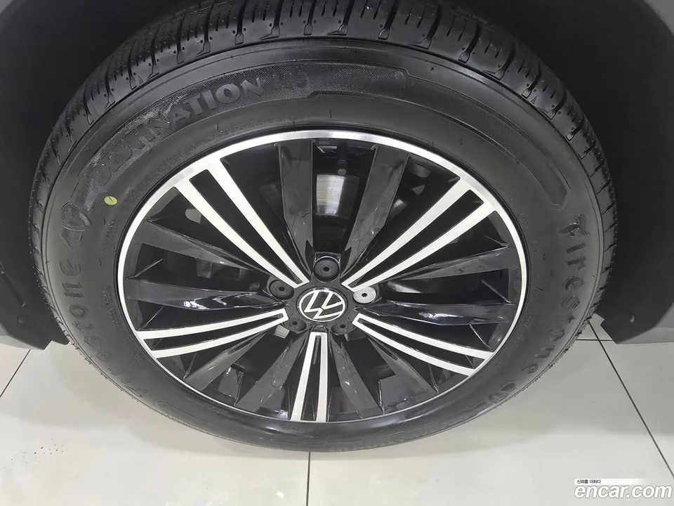 Volkswagen Tiguan 2.0 TDI 2023 — миниатюра 5