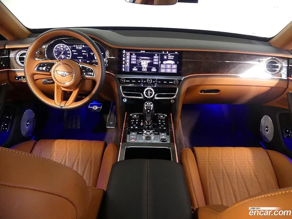 Bentley Flying Spur 4.0 2023 — миниатюра 2
