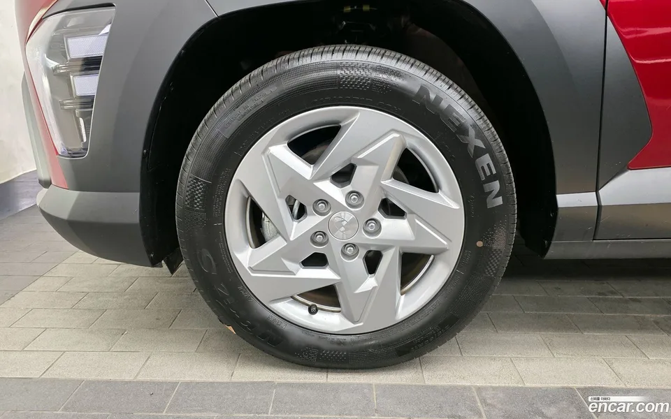 Hyundai Kona 1.6 2WD 2023 — миниатюра 2