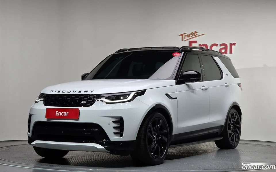 Land Rover Discovery P360 R- SE 2023 — фото 1, купить с доставкой в Москву