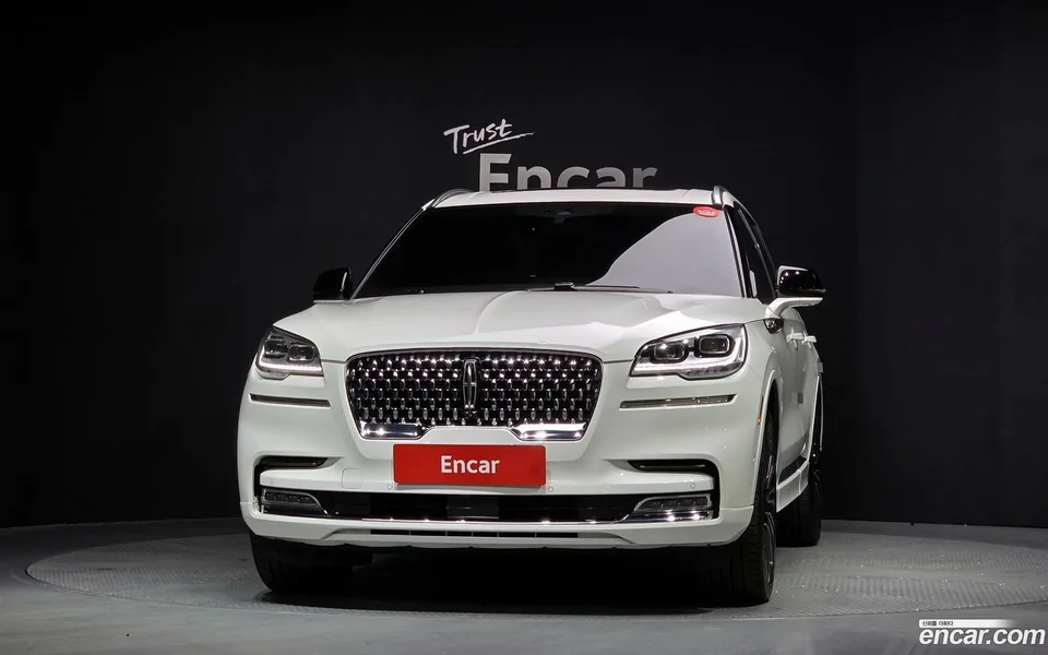 Lincoln Aviator 3.0 AWD 2023 — миниатюра 3