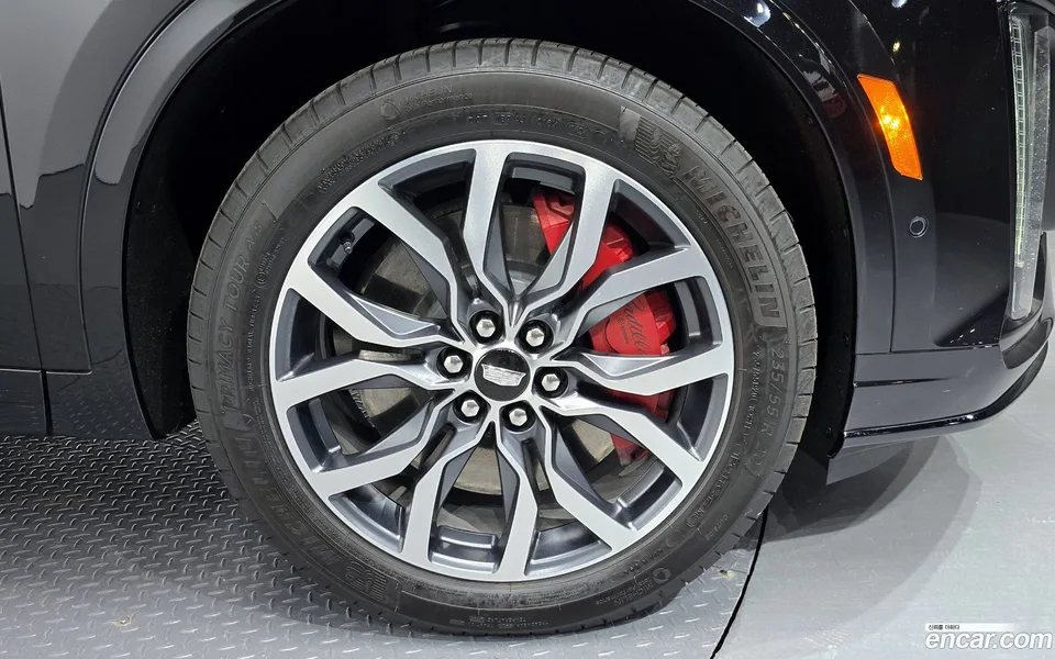 Cadillac XT6 3.6 2024 — миниатюра 2