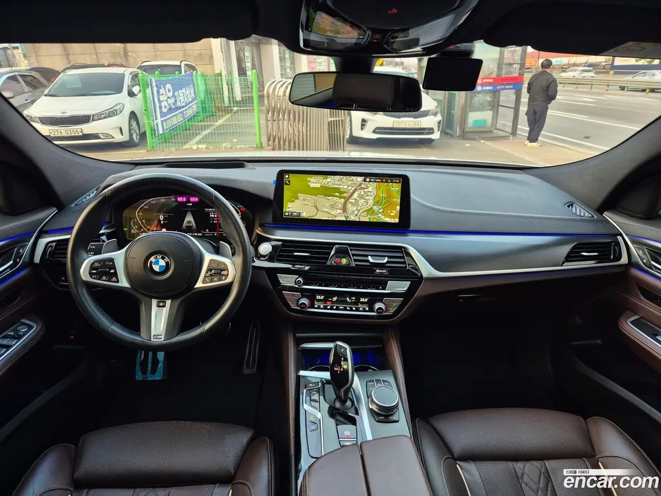 BMW 6 Series GT 620d M 2022 — миниатюра 2