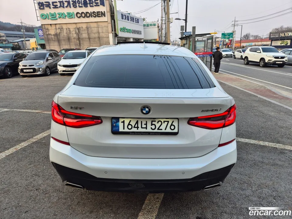 BMW 6 Series GT 620d M 2022 — миниатюра 4