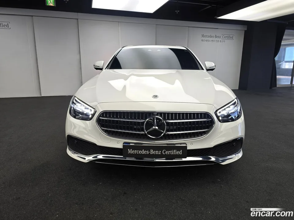 Mercedes-Benz E-Class E250 2023 — миниатюра 3
