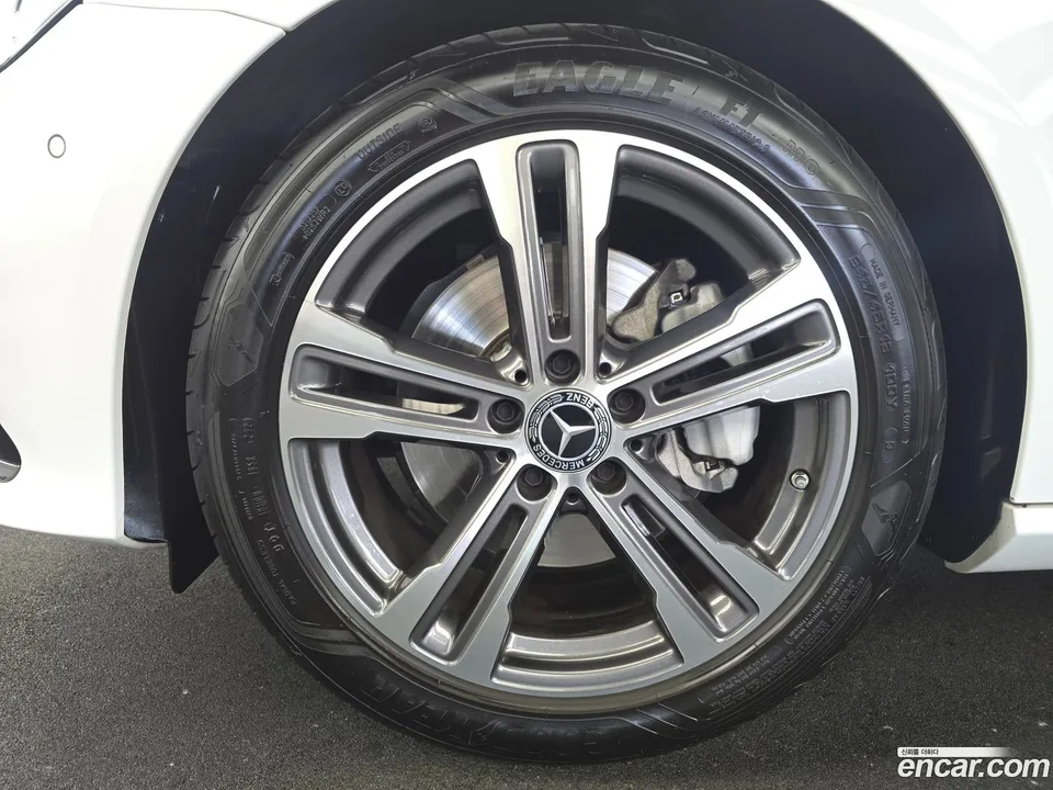 Mercedes-Benz E-Class E250 2023 — миниатюра 5