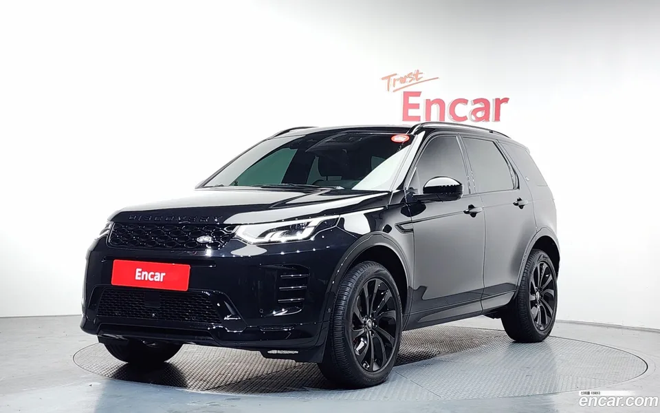 Land Rover Discovery Sport P250 SE 2024 — фото 1, купить с доставкой в Москву