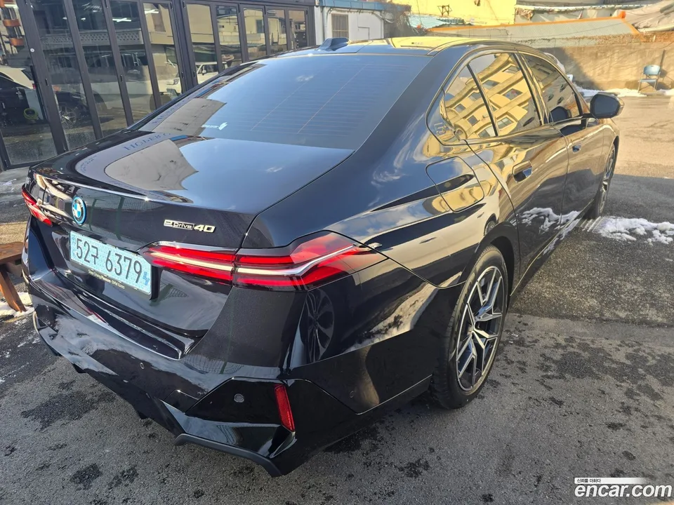 BMW i5 eDrive 40 M 2026 — миниатюра 2