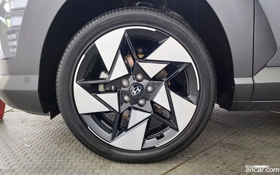 Hyundai Kona 1.6 2WD 2023 — миниатюра 2