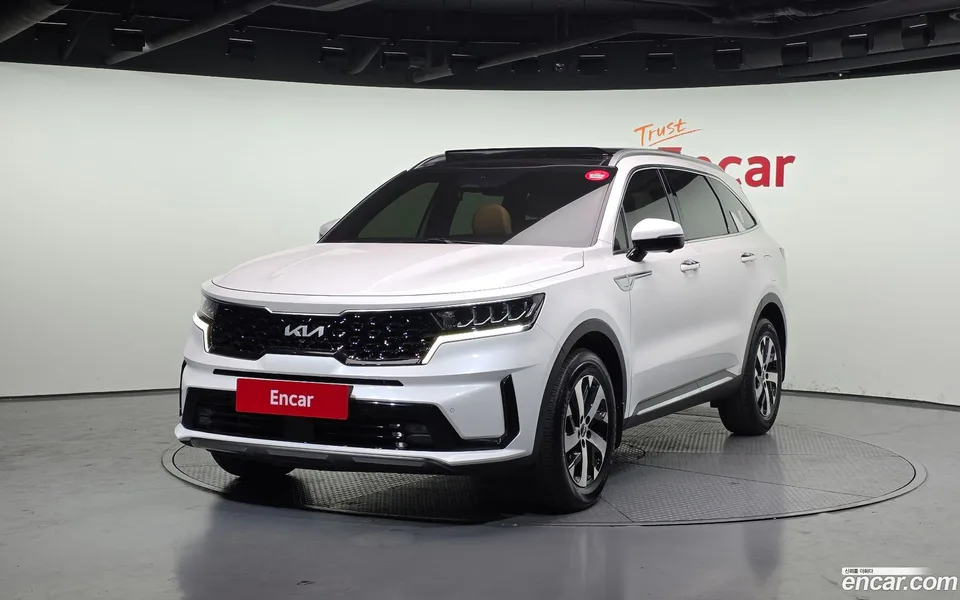 Kia Sorento 2.5T 2WD 2022 — фото 1, купить с доставкой в Москву