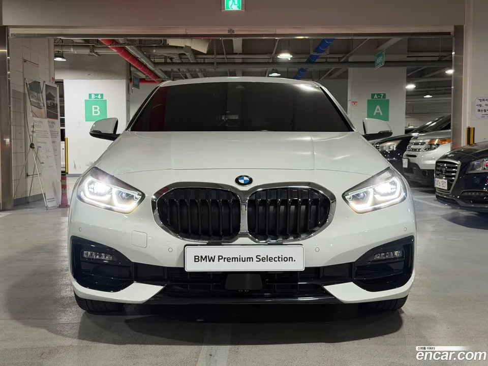 BMW 1 Series 120i 2023 — миниатюра 3