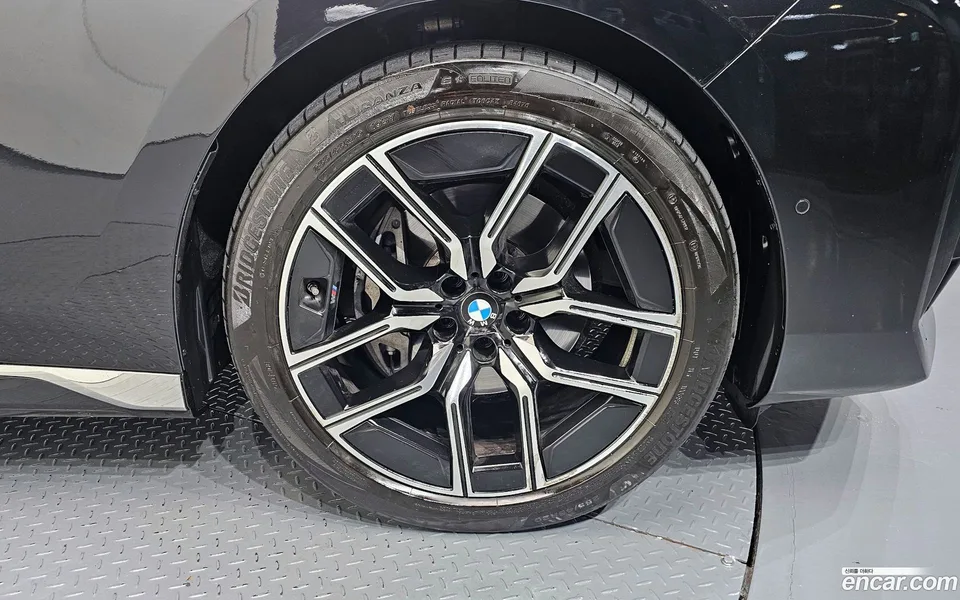 BMW 7 Series 740d xDrive M 2025 — миниатюра 5