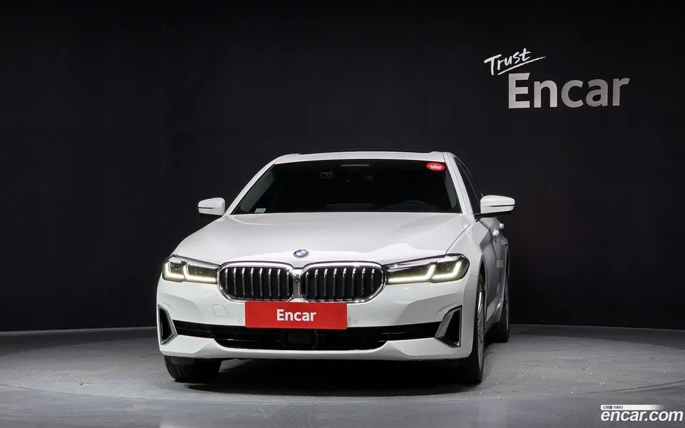 BMW 5 Series 530i 2023 — миниатюра 3
