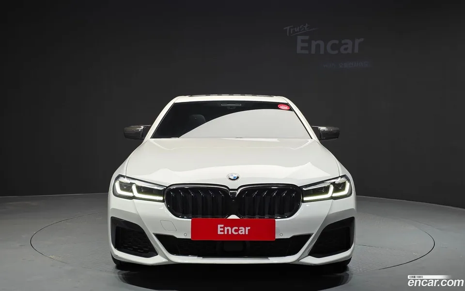 BMW 5 Series 520i M 2022 — миниатюра 3
