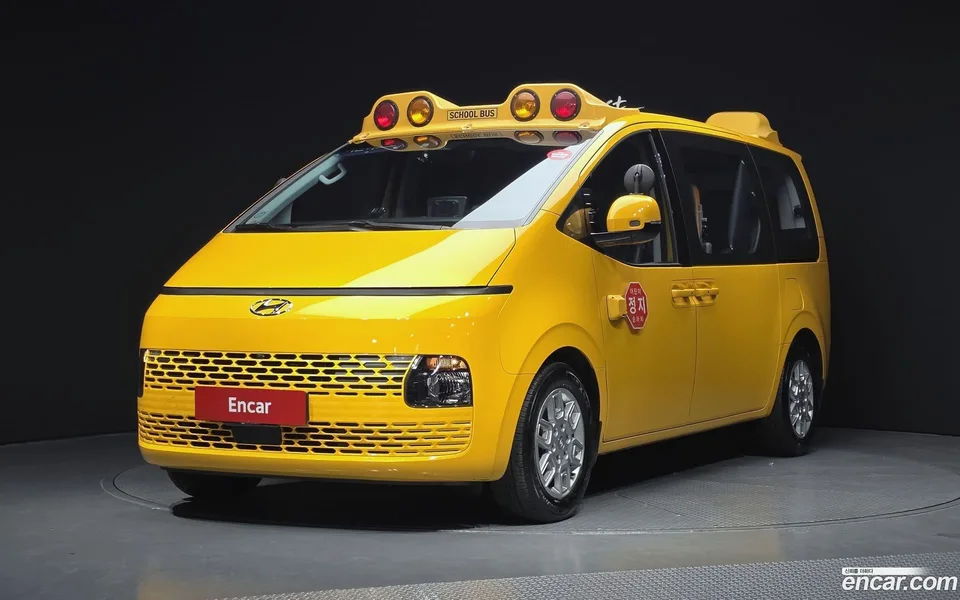 Hyundai Staria L3.5 2022 — фото 1, купить с доставкой в Москву