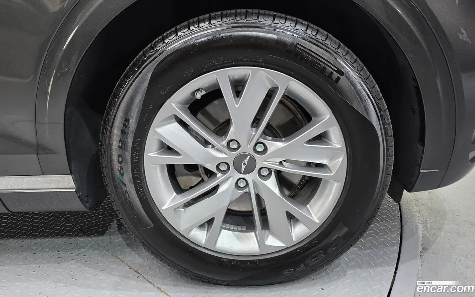 Genesis GV70 2.5T 2WD 2023 — миниатюра 2