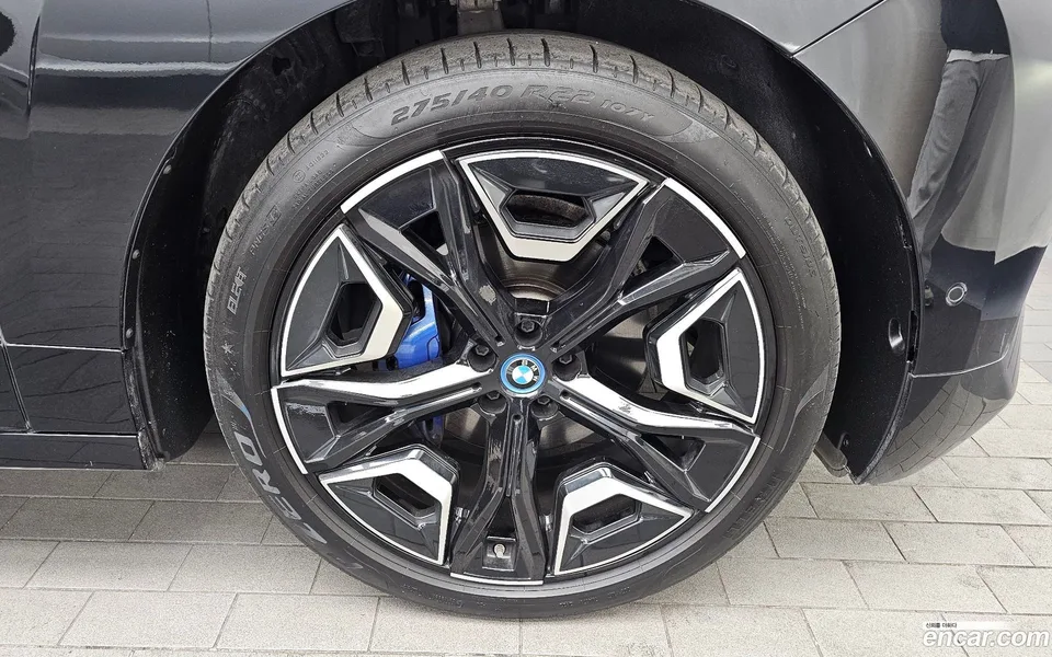 BMW iX xDrive50 2023 — миниатюра 5